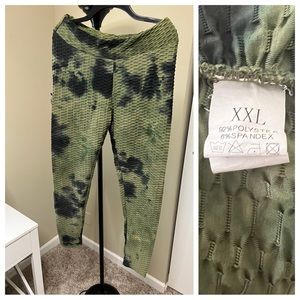 Green and black leggings